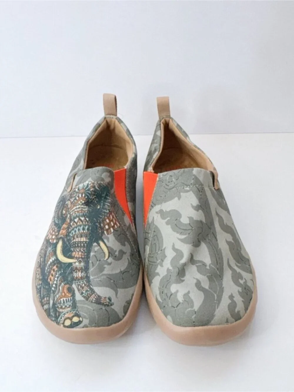 Men’s 8 UIN Elephant Art Slip-On Shoes Canvas Travel Casual Loafers